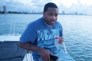 Adrien Broner Says He Needs “1 More World Title” Before Retirement
