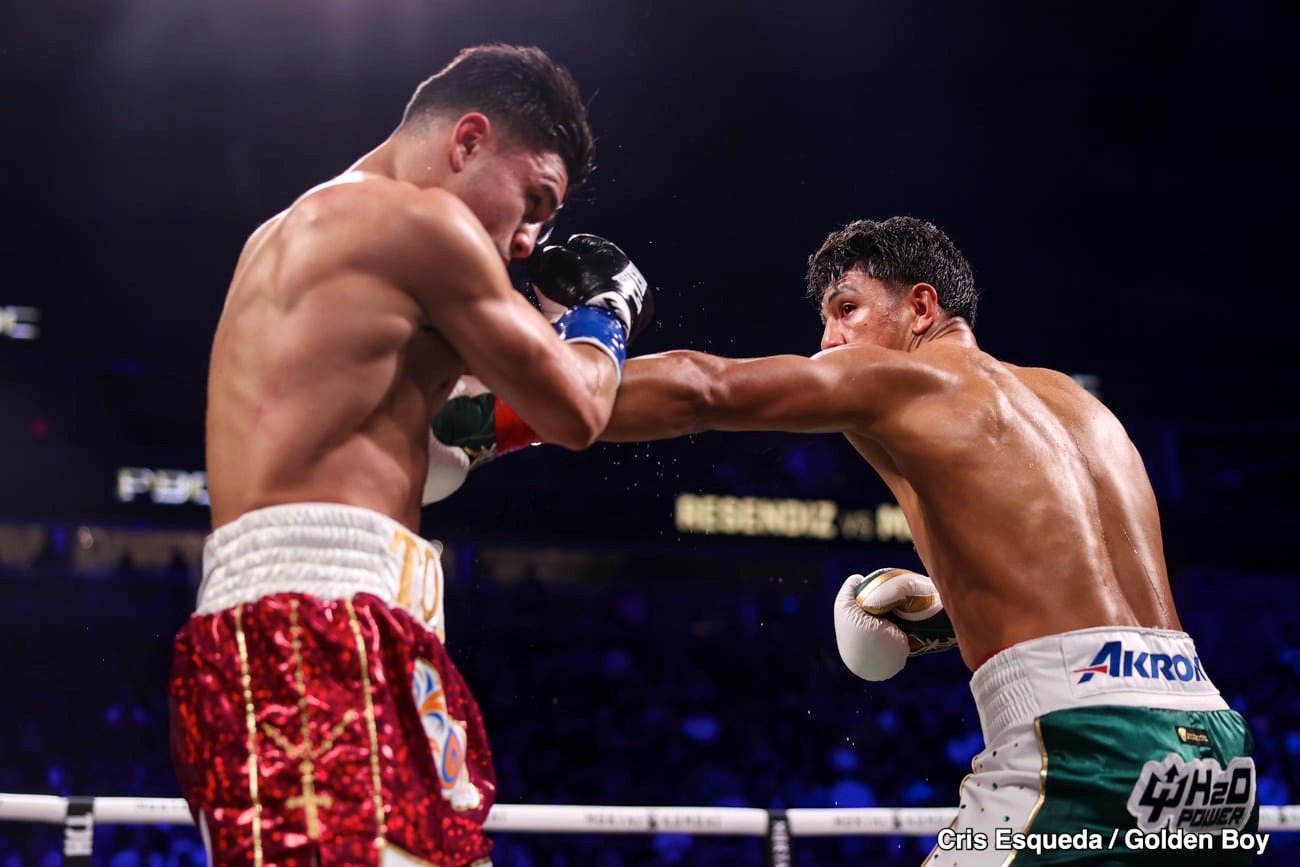 Image: Jaime Munguia dominates Resendiz, wins WBA title