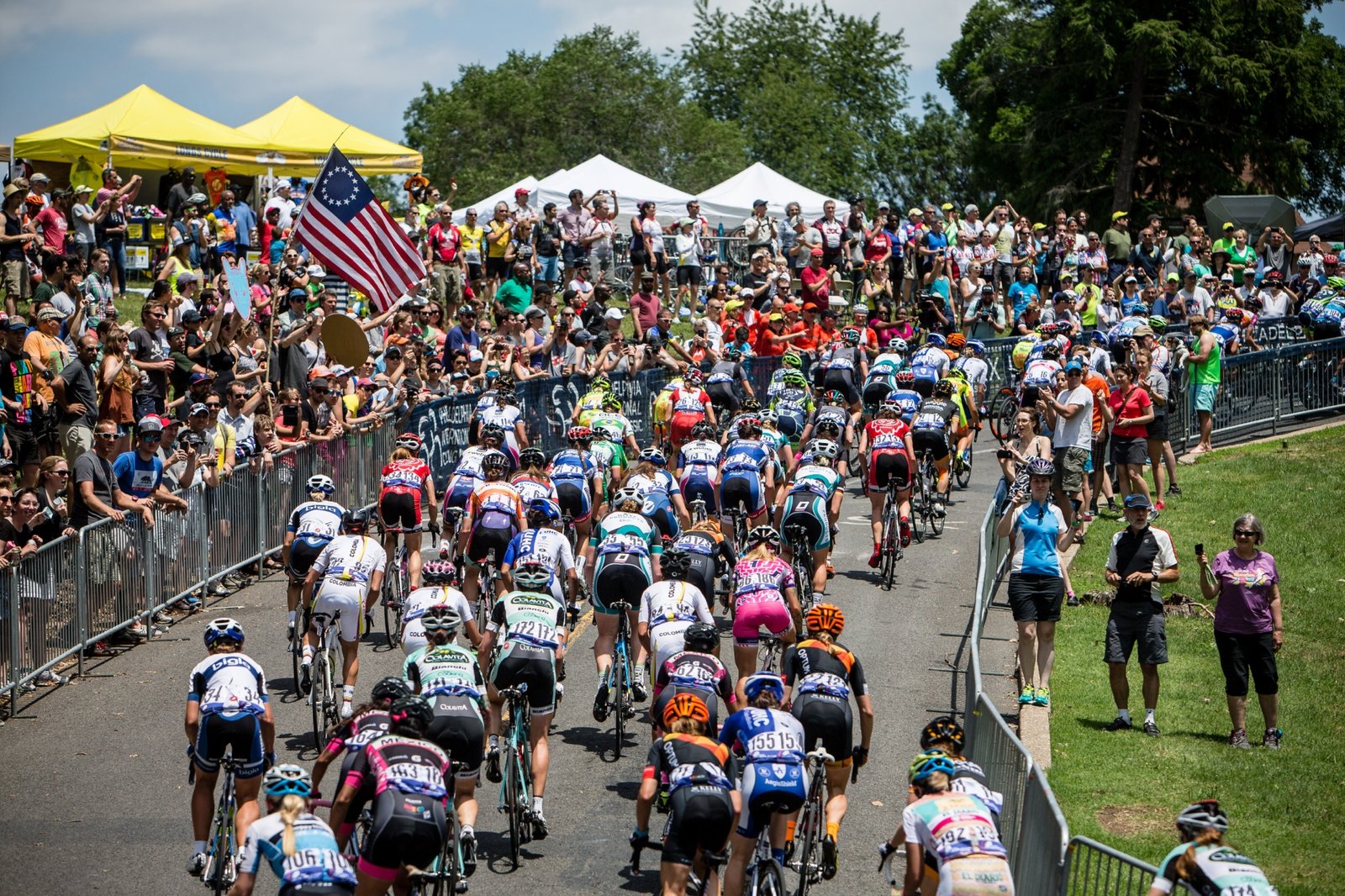 The women's peloton tackles Lemon Hill at the Philadelphia Cycling Classic