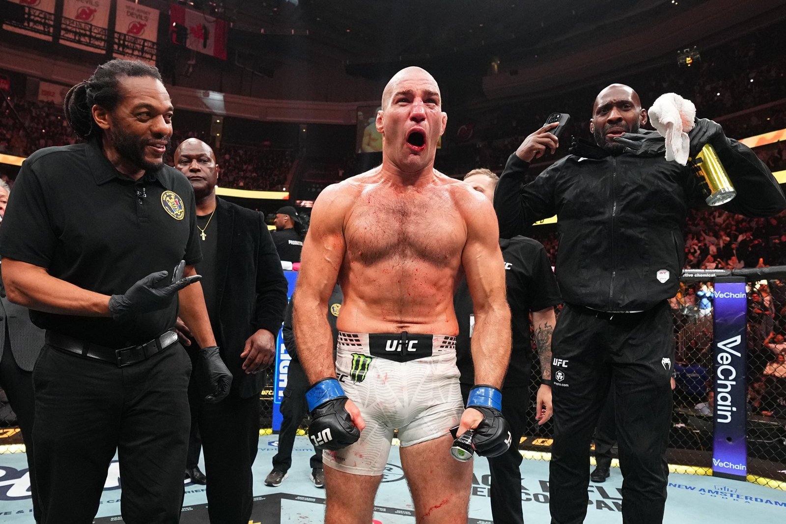 UFC 328: Chimaev v Strickland