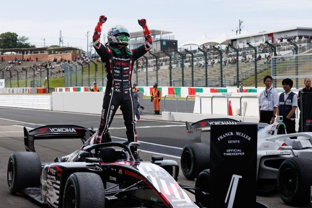 Fukuzumi sees off Iwasa for Rookie Racing’s first win