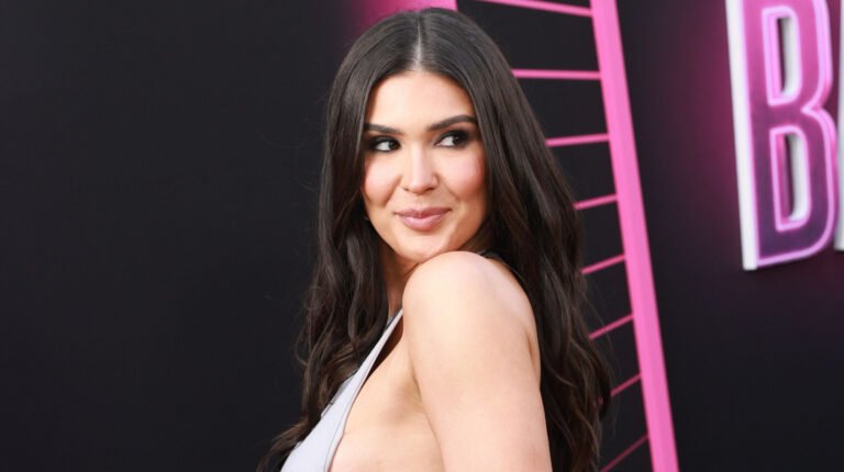 Cathy Kelley Hopes WWE Reboots Total Divas, Says She’d Consider Joining Cast
