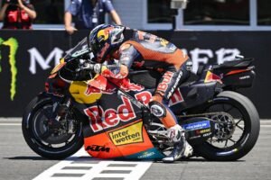 MotoGP bans front holeshot devices immediately, tweaks grid layout from German GP