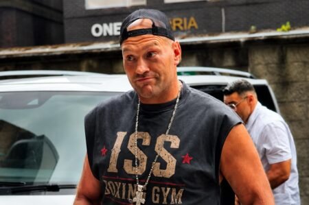 Robert Garcia On Tyson Fury-Dana White Rumors: “Fans Don’t Care”