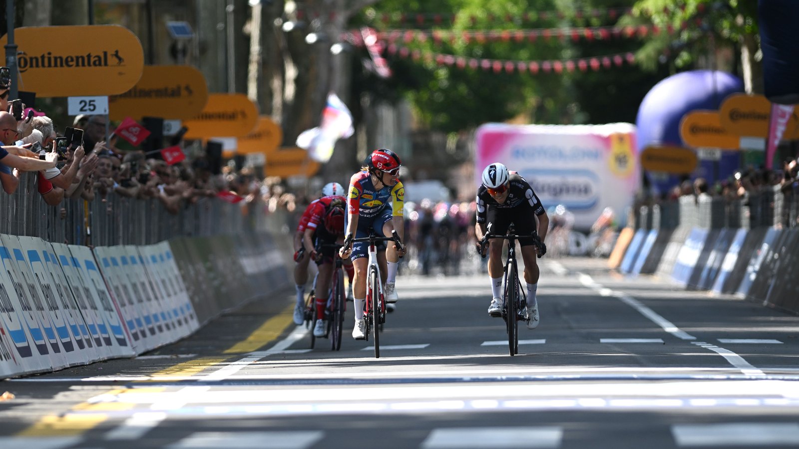 C&eacute;lia Gery and Lucinda Brand at the finish of stage 7 of the Giro d'Italia women 2026