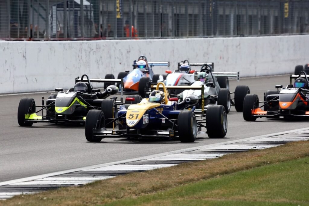 Racing Line spot-on for big rise in Autosport National Rankings