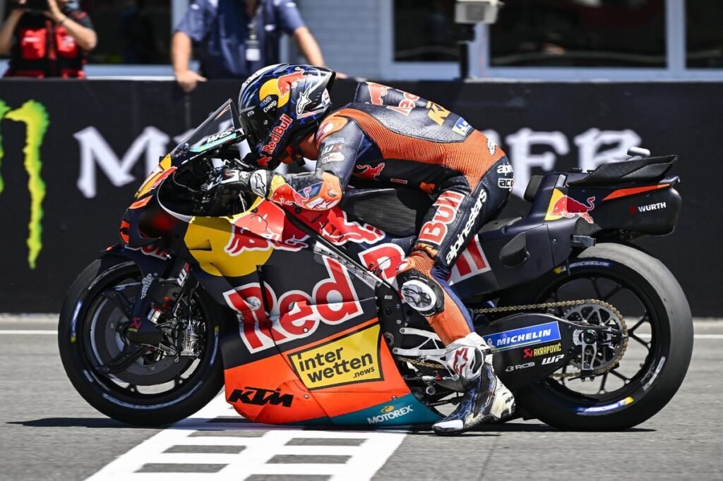 Acosta points out the major flaw in MotoGP’s plan to ban front holeshot device mid-season