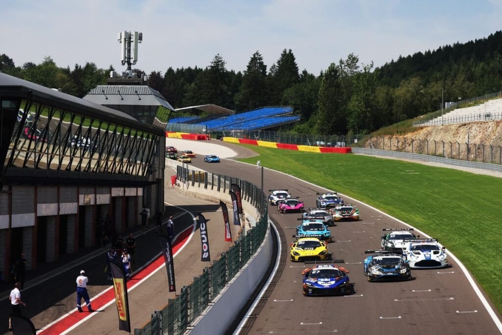 Waberski and Martin enjoy British GT’s Spa day