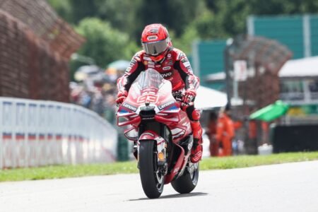 Marquez leads Ducati sweep to take sprint win