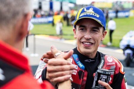 Marc Marquez takes clean sweep with dominant victory