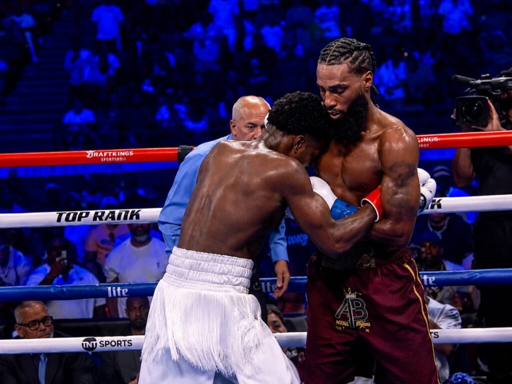 Abdullah Mason Rallies To Stop Albert Bell In 12th Round, Retains WBO Lightweight Title
