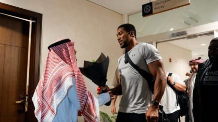 Barry Hearn Sees Different Anthony Joshua Before Prenga Fight