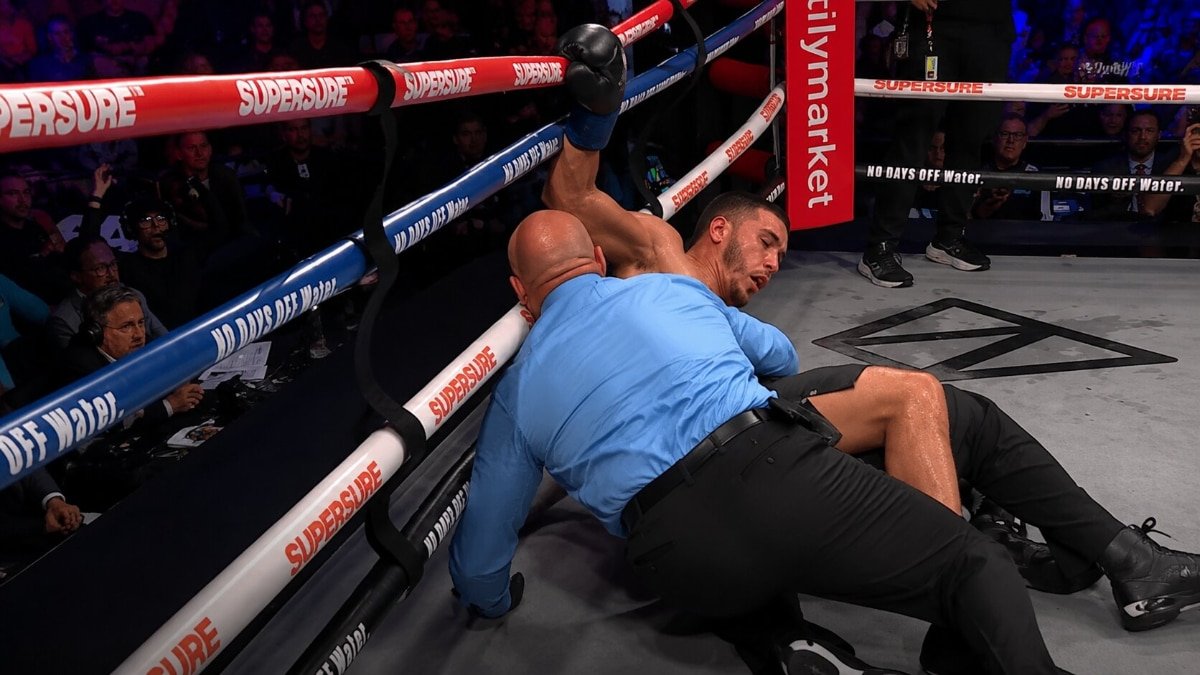 Image: Edgar Berlanga Stops Steven Butler in Chaotic Ending
