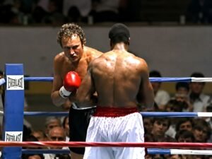 Larry Holmes Breaks Down Scott LeDoux in Minnesota