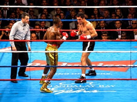 Oscar De La Hoya vs. Ike Quartey: The Welterweight Classic That Still Divides Boxing
