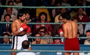 Hands of Stone Reborn: Roberto Duran Stops Pipino Cuevas