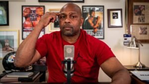 Roy Jones Jr compares boxing mentality to war
