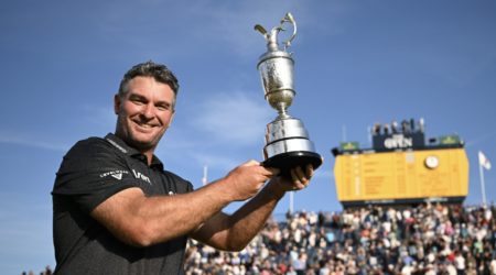 Fox catches the Claret Jug with final hole birdie
