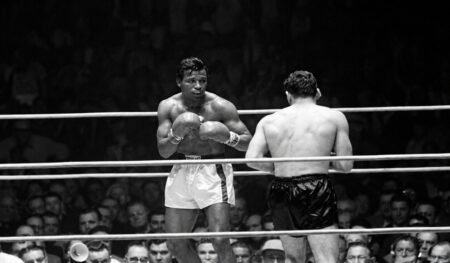 Sugar Ray Robinson Survives Knockdown To Defeat Rocky Castellani
