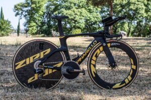 3D-printed blip mounts and 160mm cranks: Tom Pidcock’s Pinarello Bolide F time trial bike primed and ready to roll ahead of the Tour de France TTT