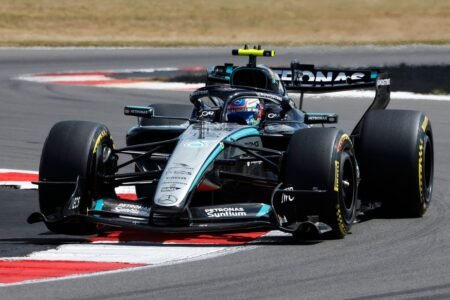 Antonelli overtakes Hamilton to win Silverstone sprint race