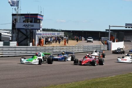 The Smiths are headline act again as Jochen Rindt Trophy entertains at Thruxton Retro