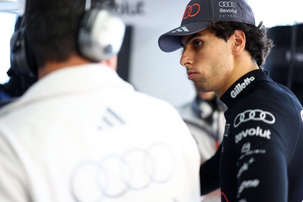 F1 hasn’t lost its ‘magic’; drivers need to “turn the page” on 2026 complaints