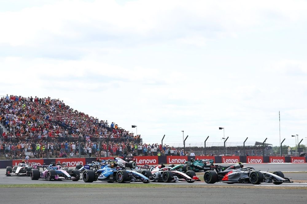 Gabriel Bortoleto, Audi F1 Team, Esteban Ocon, Haas F1 Team, Carlos Sainz, Williams