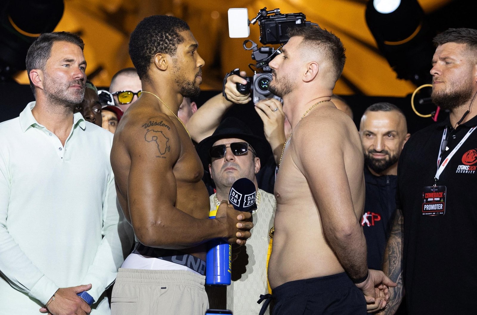 SAUDI-BOXING-HEAVY-JOSHUA-PRENGA