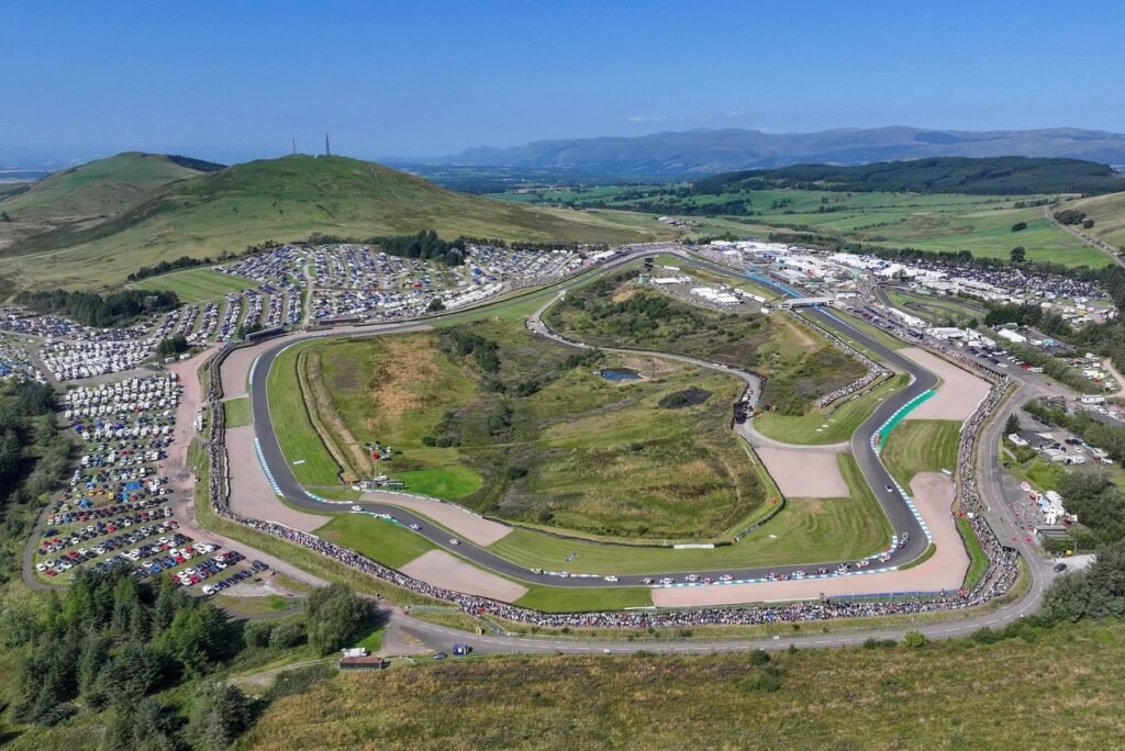 Morgan claims qualifying race win for Plato team