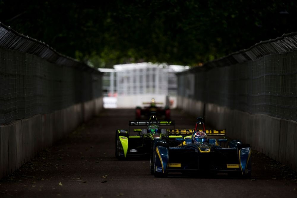 Just one point was missing for Buemi to prevail against Piquet Jr
