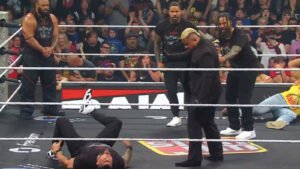 Solo Sikoa Spikes Roman Reigns, Rejects The Bloodline (Alongside LA Knight) On WWE Raw
