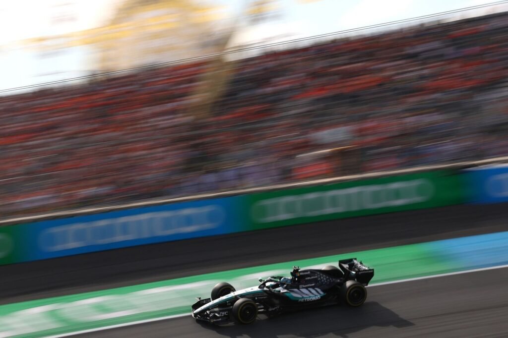 Russell controls sprint race as Leclerc overhauls Norris for second