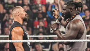 WWE Raw Results 8/24 – Stephanie Vaquer Faces Roxanne Perez, Contract Signing & More