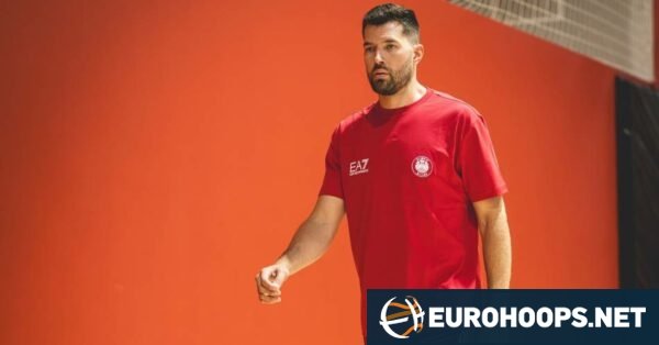 Αρμάνι: “Πρώτη” με Πίτερς, Ράιτ, παρών και ο Τσαλμπούρης