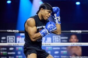 Floyd Schofield And Lucas Bahdi Sign For Vacant WBA Title