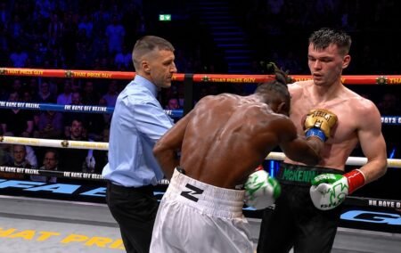 Aaron McKenna Dominates Oliha, Wins IBF Middleweight Title