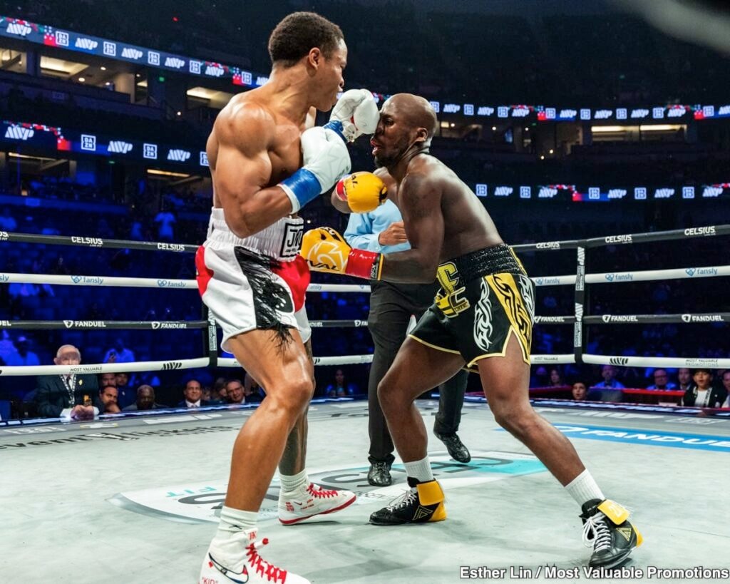 Floyd Schofield vs. Lucas Bahdi Get Another Week to Avoid Purse Bid