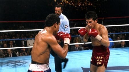 Julio Cesar Chavez Broke Edwin Rosario Piece By Piece