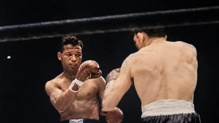 Sugar Ray Robinson Meets His Match in Carmen Basilio