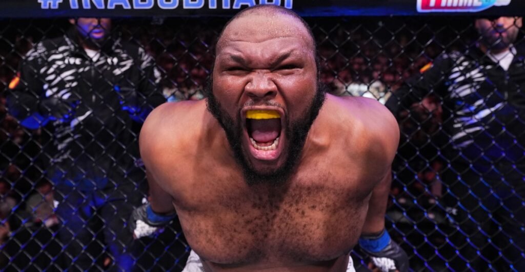 Former UFC heavyweight Chris Barnett signs with Power Slap