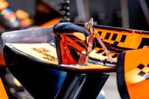 Why McLaren has been coy about introducing its rotating F1 rear wing