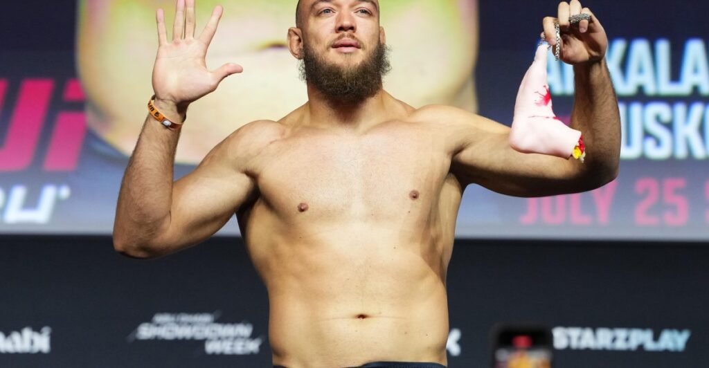 Valter Walker unfazed by own submission record in UFC, celebrates Fabricio Werdum as heavyweight GOAT