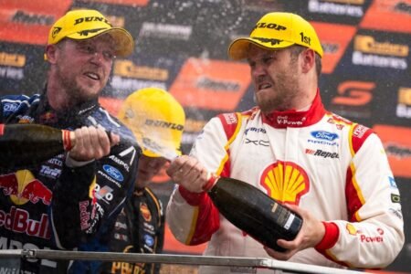 Kostecki and Brown take a win each in hectic first day