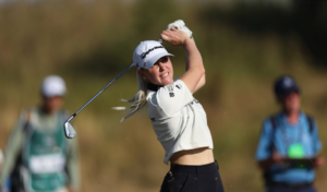 Hull fires herself into contention at Centurion with sizzling 62