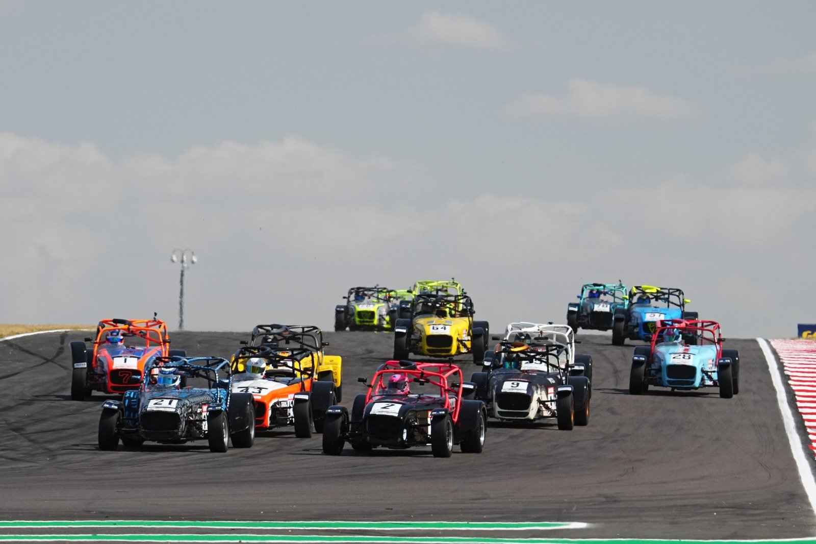 Multiple champion Head (r) battled his way to victory each time at his first event of the season