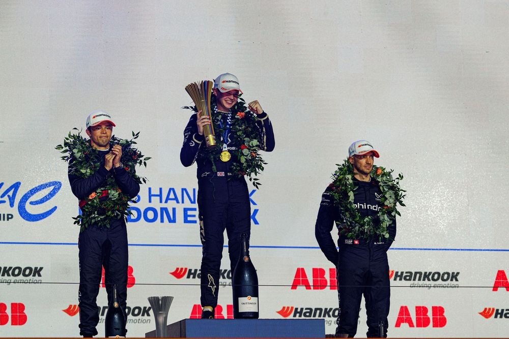 Taylor Barnard, DS Penske, Nyck De Vries, Mahindra Racing, Edoardo Mortara, Mahindra Racing