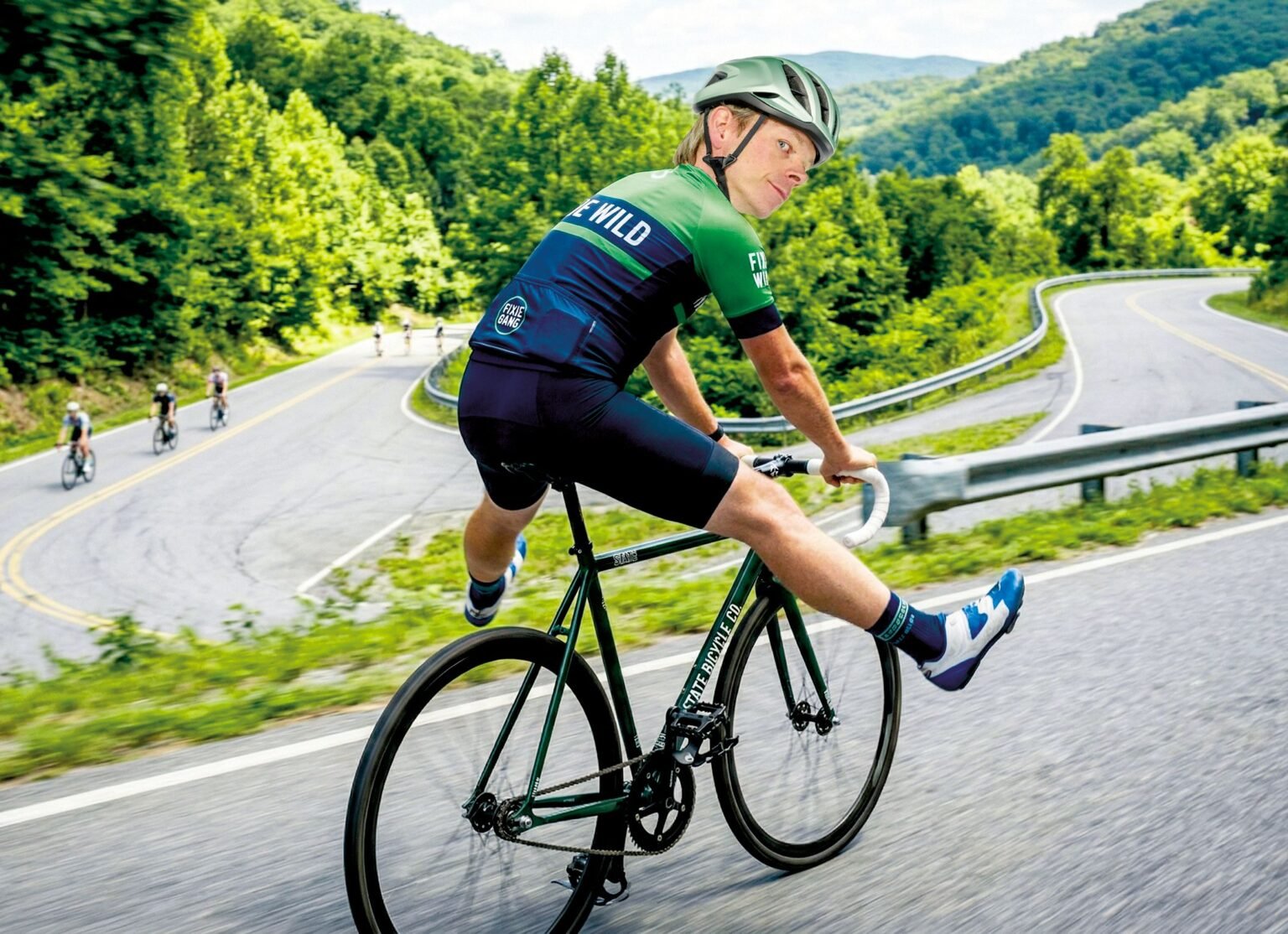 Riding a fixed is the best way to telegraph your superiority over someone on a carbon superbike