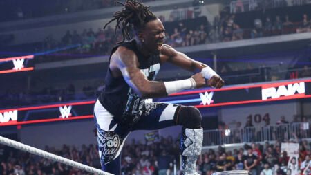 Je’Von Evans Pins Big Cass To Qualify For Men’s MITB Ladder Match On WWE Raw