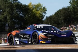 Orange/Clutton take shock title as Collard spins